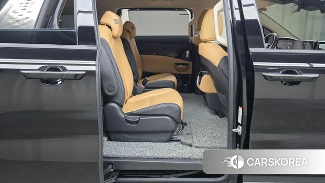 Kia Carnival 4th generation 2023 Черный из Кореи, фото 3