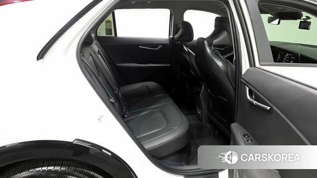 Kia Di Ol Nu Niro 2025 Белый из Кореи, фото 3