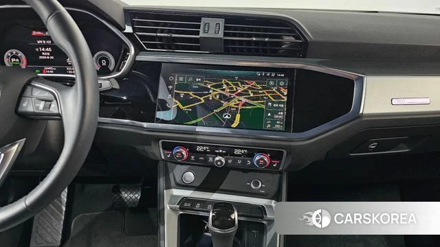Audi Q3 (F3) 2020 Белый из Кореи, фото 3