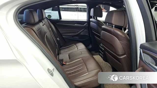 BMW 5 Series (G30) 2020 Белый из Кореи, фото 3