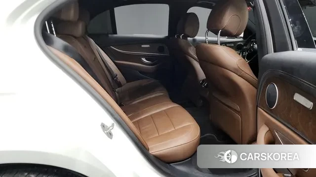 Mercedes-Benz E-Class W213 2020 Белый из Кореи, фото 3