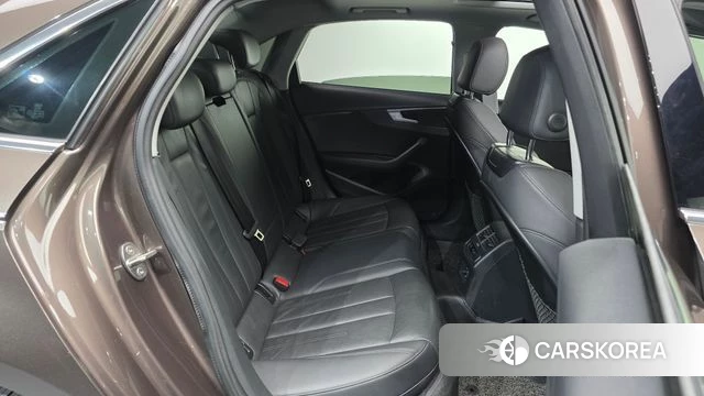 Audi A4 (B9) 2018 Коричневый из Кореи, фото 3