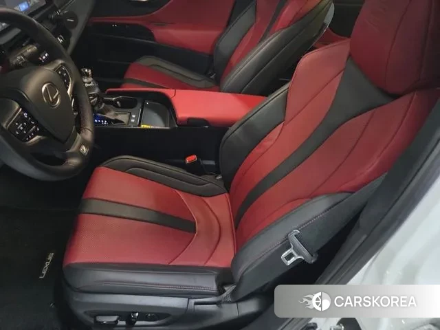 Lexus ES300h 7th generation 2023 Белый из Кореи, фото 3