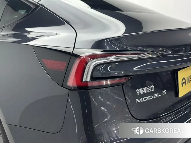Tesla Model 3 2025 Темно-серый из Китая, фото 3