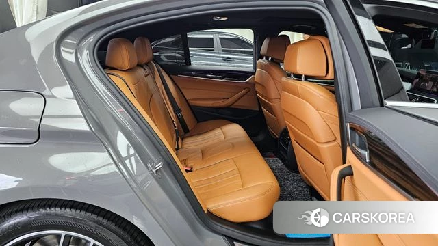 BMW 5 Series (G30) 2021 Серый из Кореи, фото 3