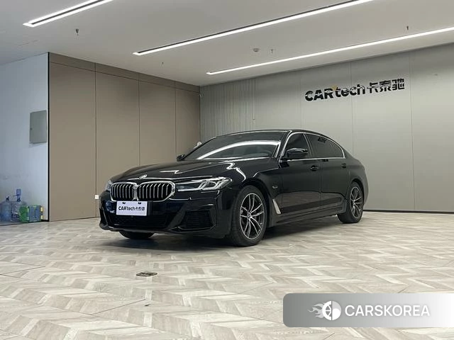 BMW 5 series PHEV 2021 Черный из Китая, фото 3