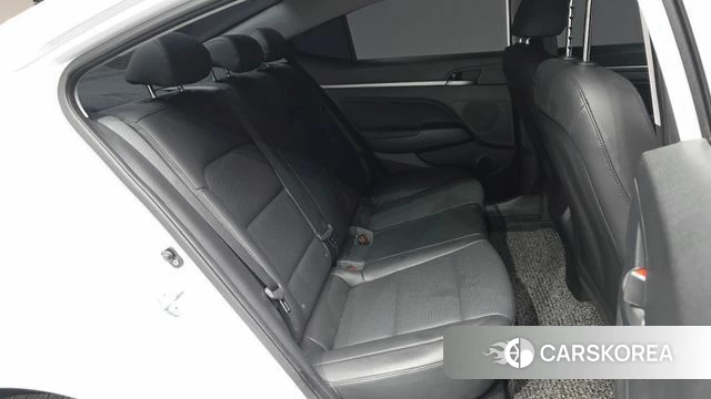 Hyundai Avante AD 2018 Белый из Кореи, фото 3