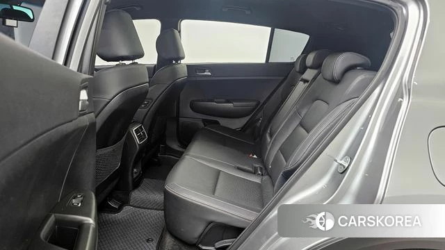 Kia Sportage The Bold 2020 Серебристо-серый из Кореи, фото 3