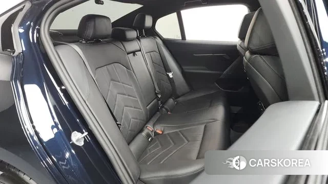 BMW 5 Series (G60) 2025 Черный из Кореи, фото 3