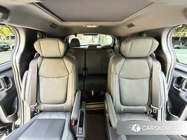 Toyota Grevia 2023 Черный из Китая, фото 3