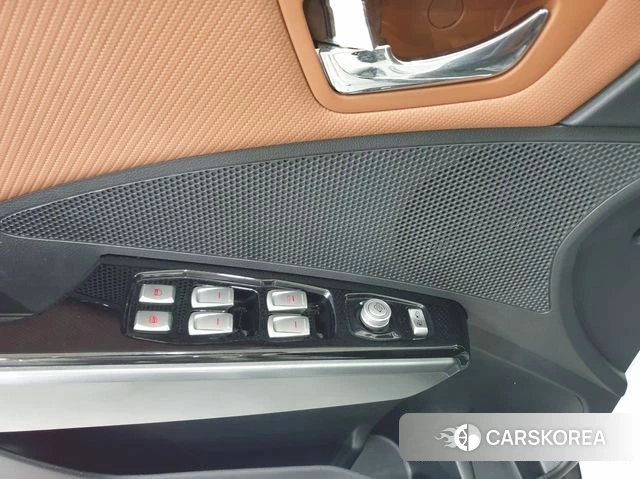 Ssangyong Tivoli Armor 2018 Белый из Кореи, фото 3