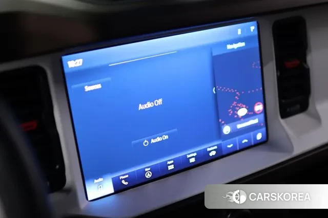 Ford Bronco 6th Generation 2023 Небесно-голубой из Кореи, фото 3