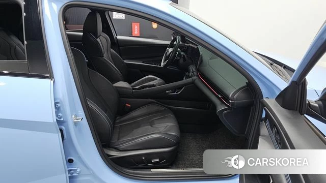 Hyundai The New Avante (CN7) 2024 Небесно-голубой из Кореи, фото 3