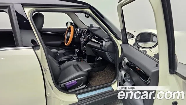 Mini Cooper 2019 Жемчужный цвет из Кореи, фото 3