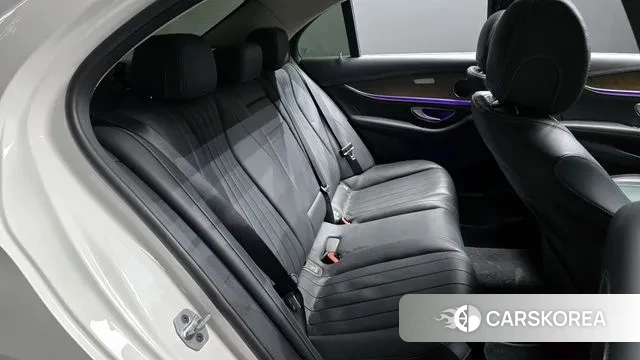 Mercedes-Benz E-Class W213 2019 Белый из Кореи, фото 3