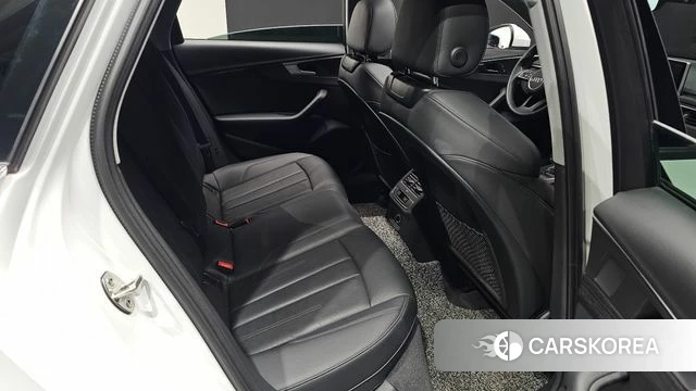 Audi A4 (B9) 2018 Белый из Кореи, фото 3