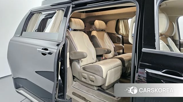 Kia Carnival 4th generation 2023 Черный из Кореи, фото 3