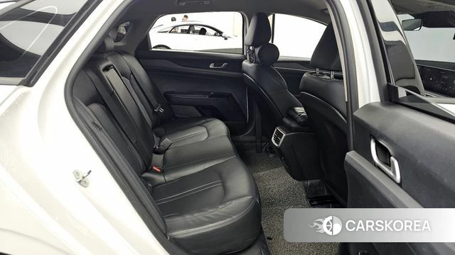 Kia The New K5 3rd generation 2024 Белый из Кореи, фото 3