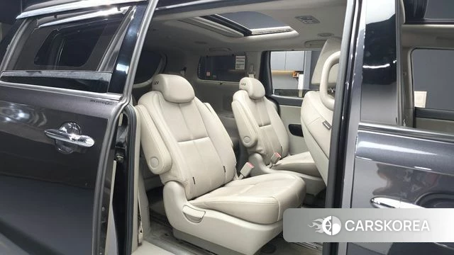Kia The New Carnival 2018 Серый из Кореи, фото 3