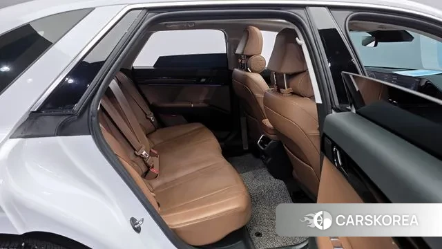 Hyundai Grandeur Hybrid (GN7) 2023 Белый из Кореи, фото 3