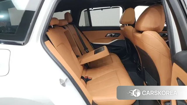 BMW 3 Series (G20) 2023 Белый из Кореи, фото 3