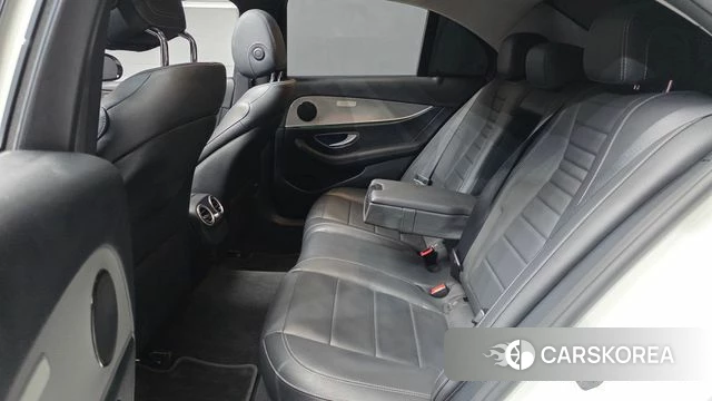 Mercedes-Benz E-Class W213 2018 Белый из Кореи, фото 3