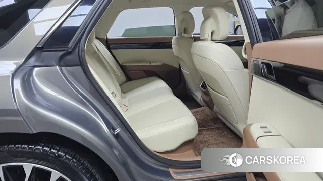 Hyundai Grandeur Hybrid (GN7) 2023 Песочный из Кореи, фото 3