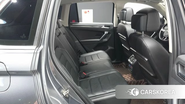 Volkswagen Tiguan second Generation 2020 Серый из Кореи, фото 3