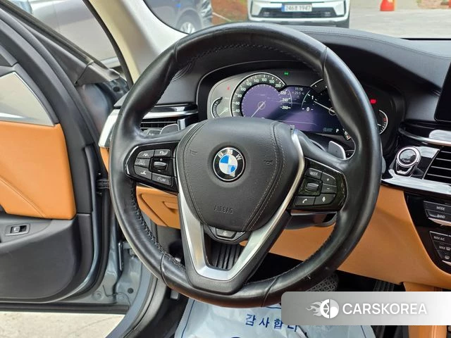 BMW 5 Series (G30) 2018 Небесно-голубой из Кореи, фото 3