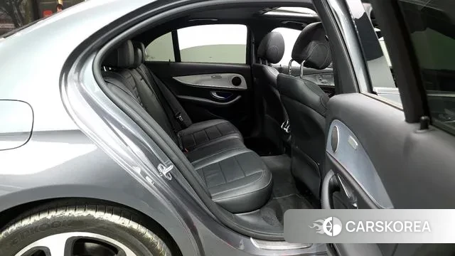 Mercedes-Benz E-Class W213 2019 Серый из Кореи, фото 3