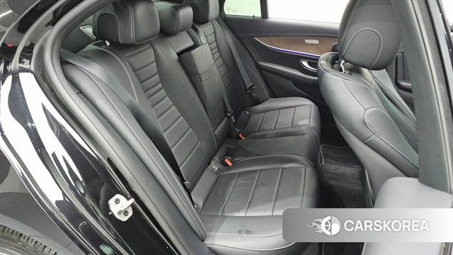Mercedes-Benz E-Class W213 2021 Черный из Кореи, фото 3