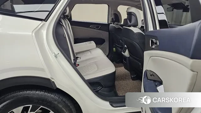 Kia Sportage 5th Generation Hybrid 2024 Белый из Кореи, фото 3