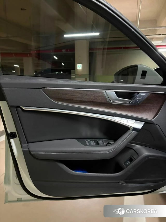 Audi A6 (C8) 2022 Белый из Кореи, фото 3