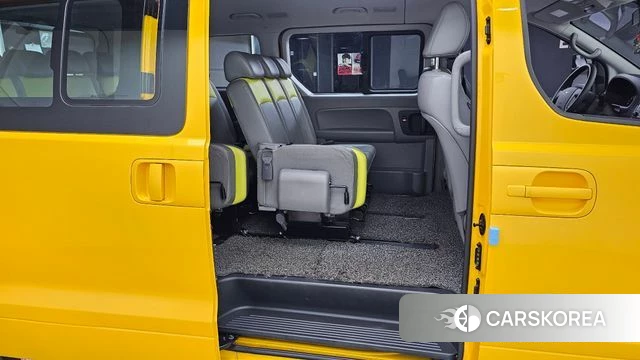 Hyundai The New Grand Starex 2018 Желтый из Кореи, фото 3