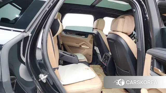 Porsche Cayenne (PO536) 2024 Черный из Кореи, фото 3