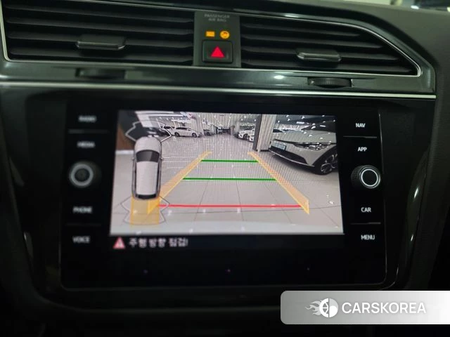 Volkswagen Tiguan second Generation 2022 Белый из Кореи, фото 3