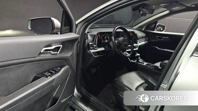 Kia Sportage 5th Generation 2022 Серебристо-серый из Кореи, фото 3