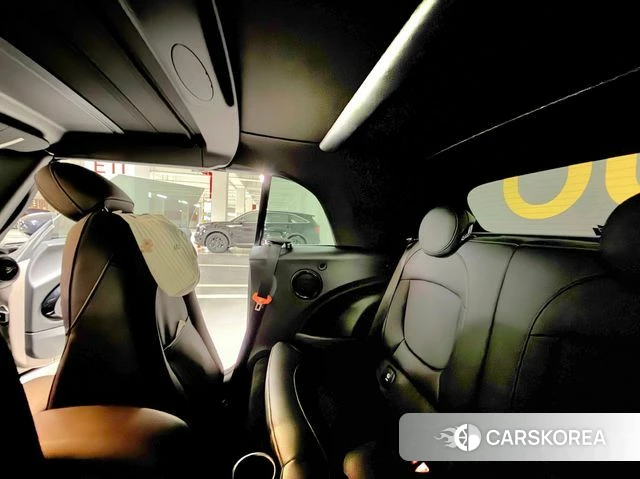 Mini Cooper Convertible 2024 Серебристо-серый из Кореи, фото 3