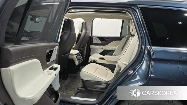 Lincoln Aviator 2nd generation 2022 Серый из Кореи, фото 3