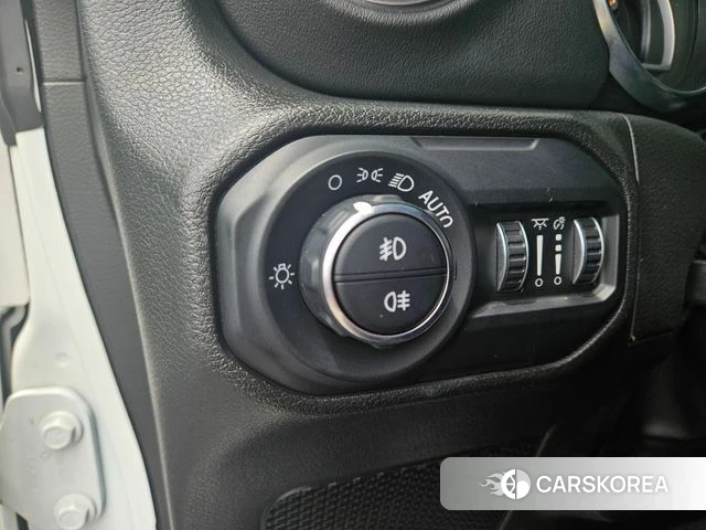 Jeep Wrangler (JL) 2022 Белый из Кореи, фото 3