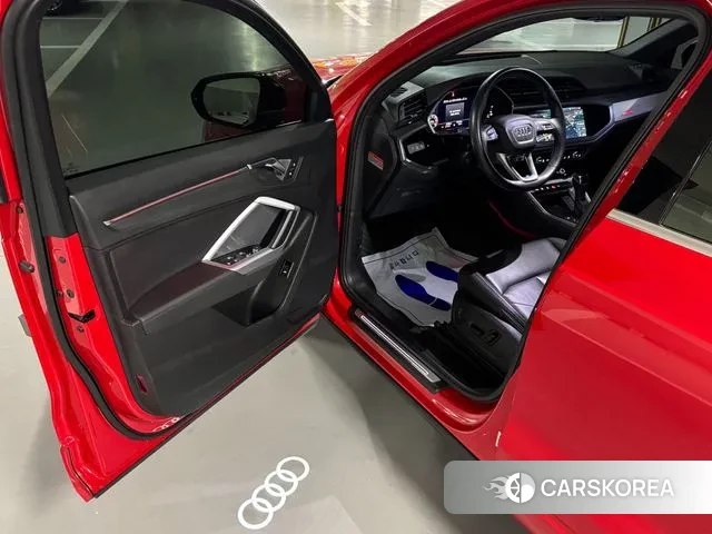 Audi Q3 (F3) 2020 Красный из Кореи, фото 3