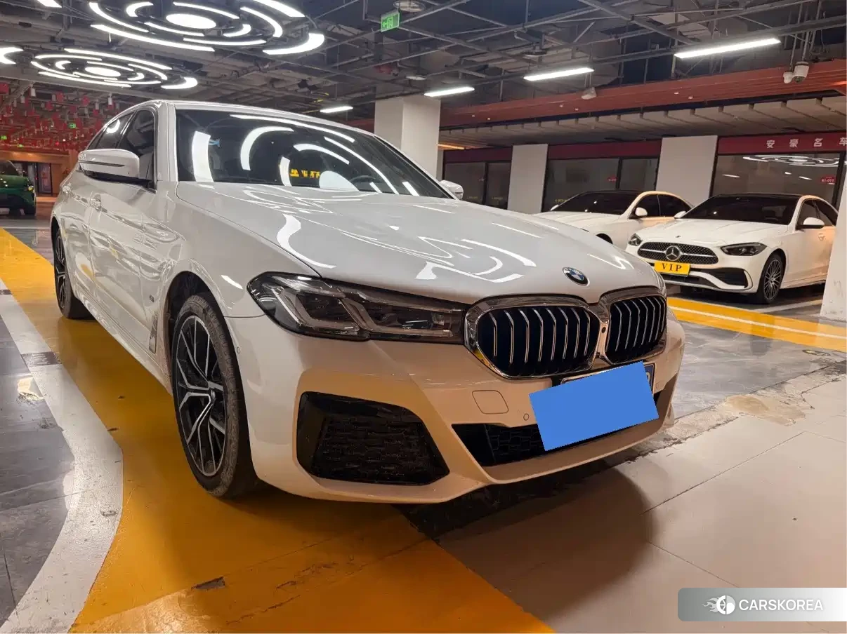 BMW 5 series 2022 Белый из Китая, фото 3