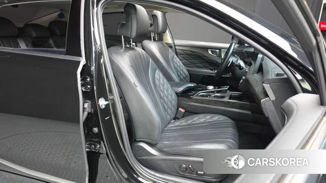 Kia K8 2022 Черный из Кореи, фото 3