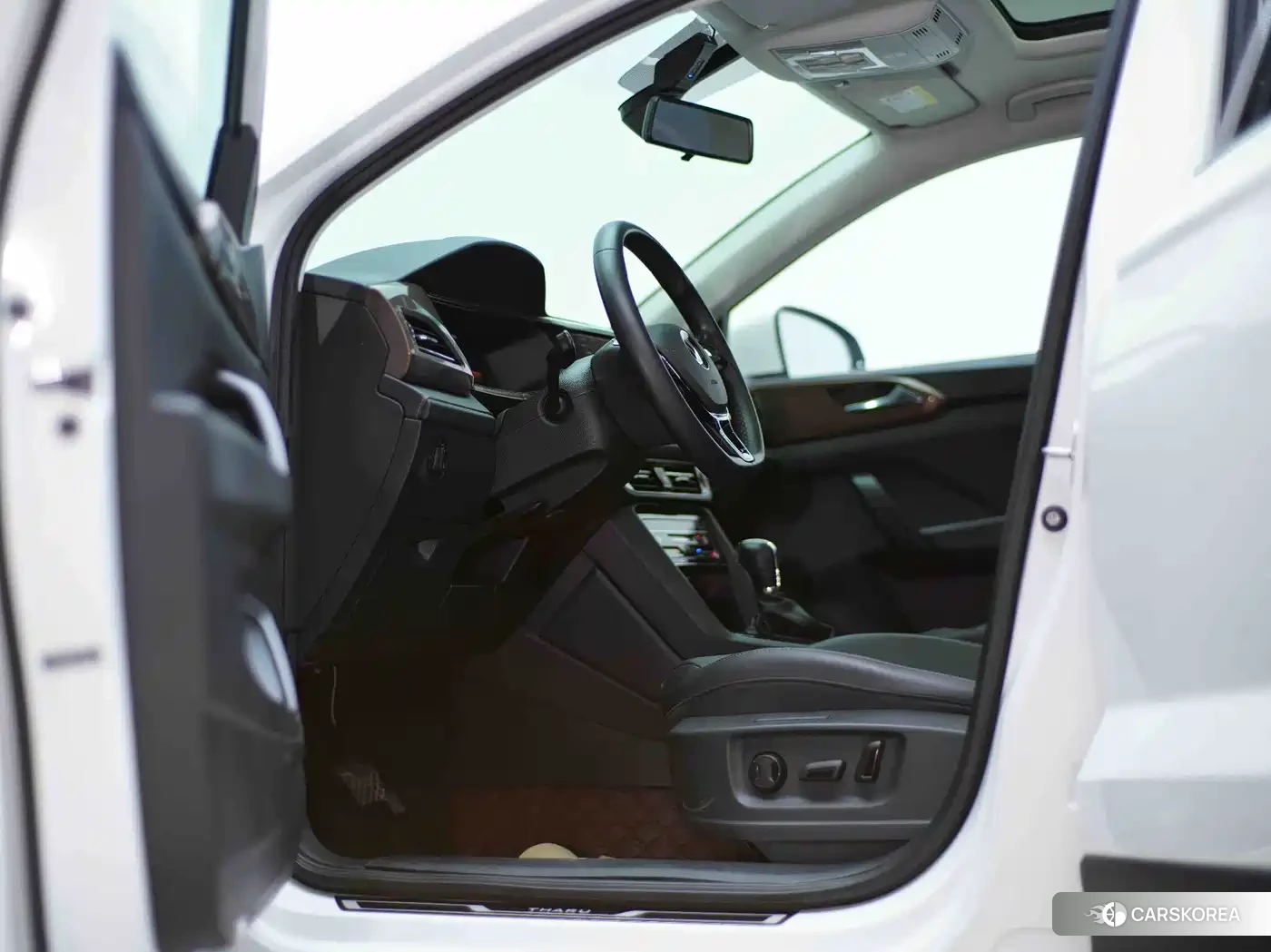 Volkswagen Tharu 2022 Белый из Китая, фото 3