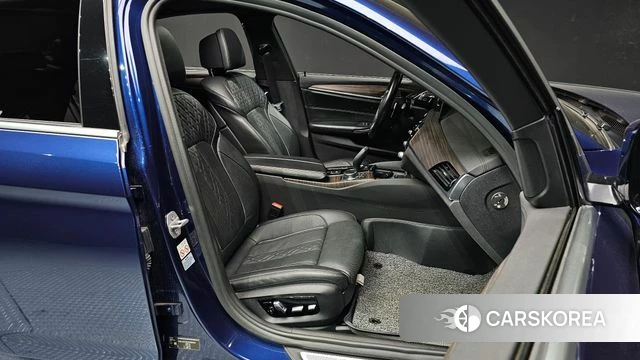 BMW 5 Series (G30) 2018 Синий из Кореи, фото 3