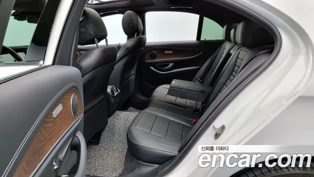 Mercedes-Benz E-Class W213 2021 Белый из Кореи, фото 3