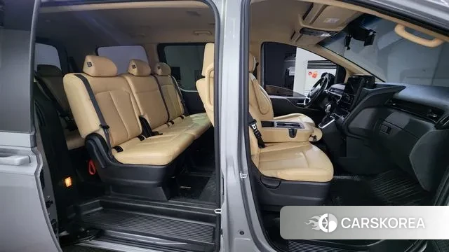 Hyundai Staria 2021 Серебряный из Кореи, фото 3