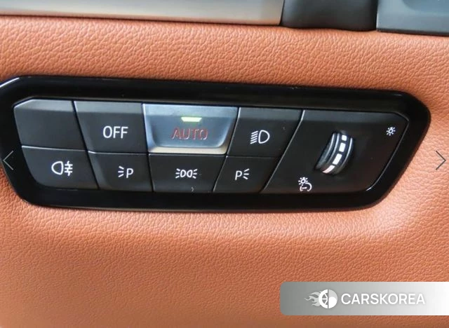 BMW 8 Series (G15) 2024 Серебристо-серый из Кореи, фото 3