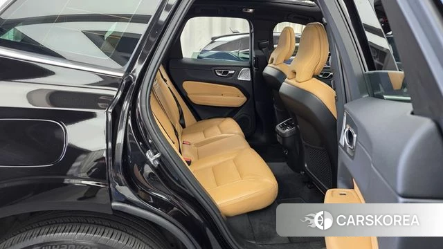 Volvo XC60 second Generation 2018 Черный из Кореи, фото 3