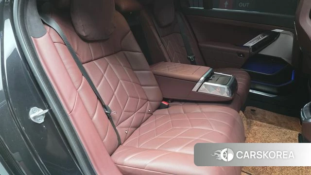 BMW 7 Series (G70) 2022 Черный из Кореи, фото 3